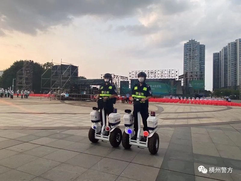 警用平衡车
